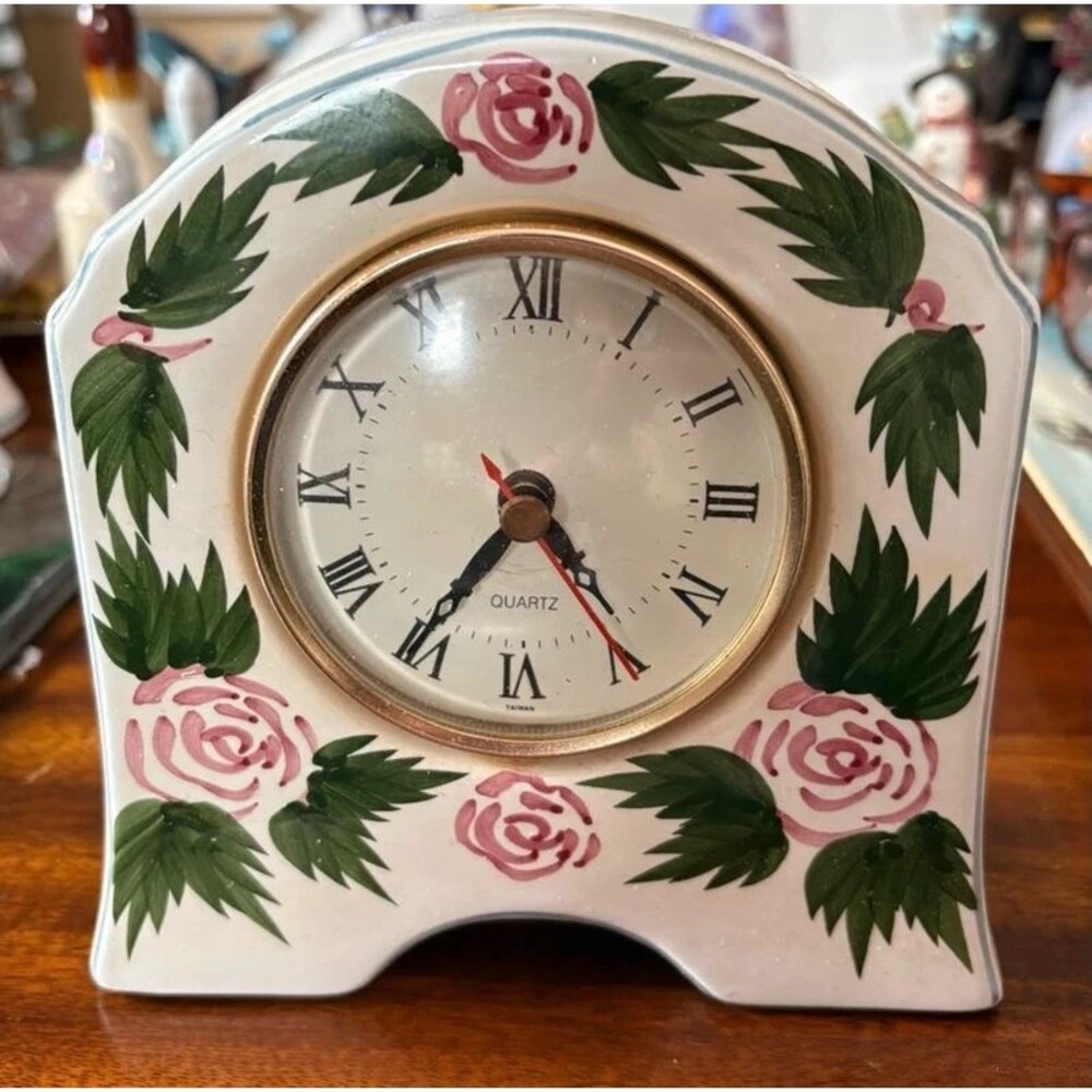 Vintage Quartz Ceramic Mantel Clock